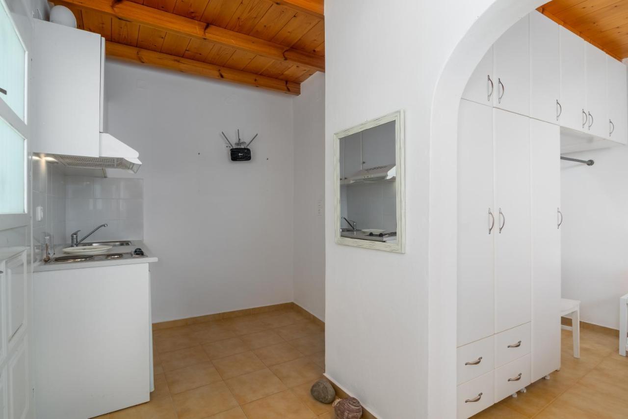 Georgia'S House & Apartment Adámas Extérieur photo
