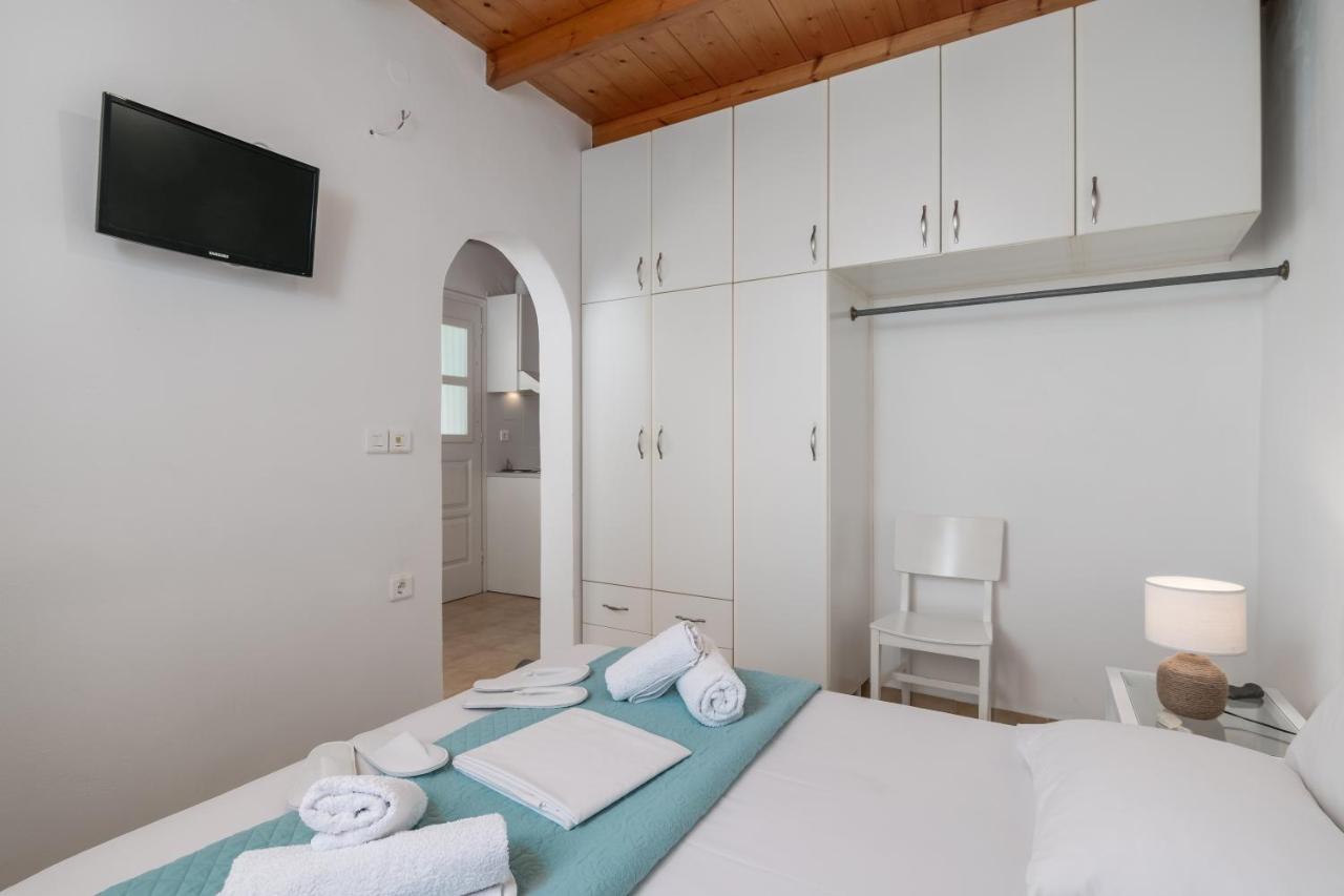 Georgia'S House & Apartment Adámas Extérieur photo