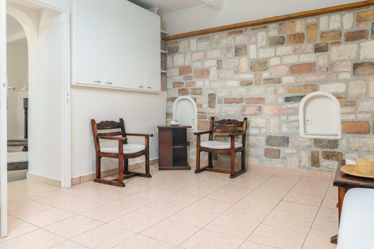 Georgia'S House & Apartment Adámas Extérieur photo